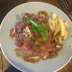 牛モモ肉ステーキライス付