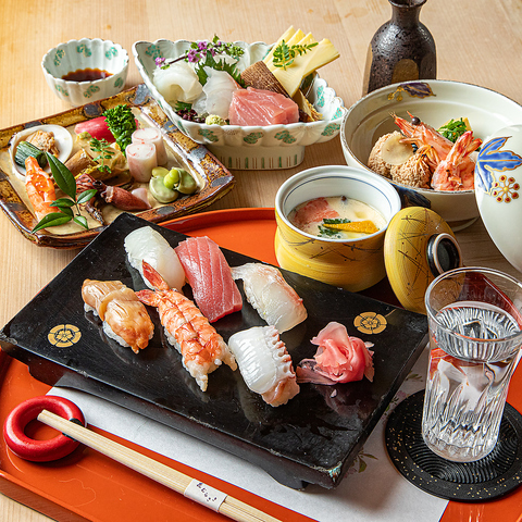 伊根から仕入れた新鮮なお魚を使用した和食を提供いたします◎