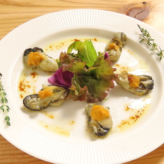 塩ウニと燻製牡蠣のカルパッチョ