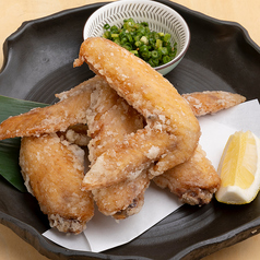 冠地どりの特大手羽先　柚子胡椒揚げ(ねぎ塩ダレ添え)