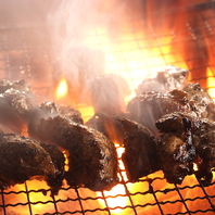 備長炭で焼く『本格炭火焼き鳥』は、おまかせがお得！