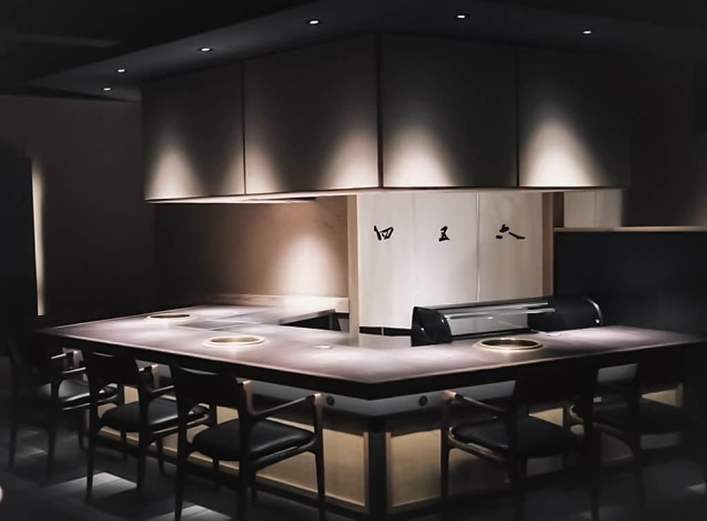 注目の設計デザイン事務所監修の店内。飲食体験の次のステージに