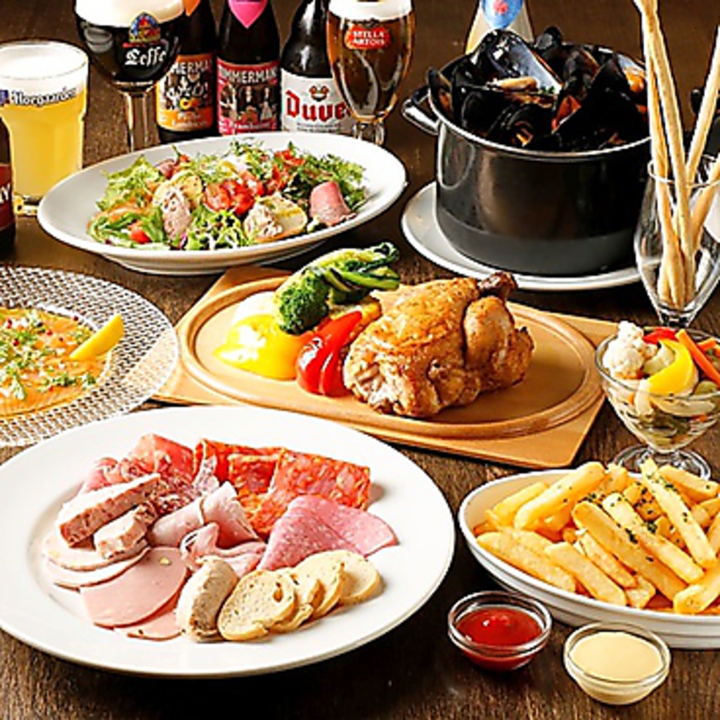 パーティプランも充実の内容！名物ロティサリーチキンが味わえるプランもあります。