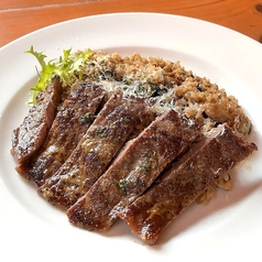 ステーキ＆ブラックガーリックライス　Beef Steak and BLACK GARLIC RICE