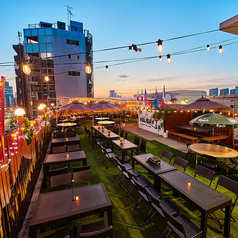 HOLIDAY SKY LOUNGE ホリデイスカイラウンジ 新宿の外観1