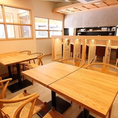 小さなお子様連れのお客様も大歓迎です！お子様用の椅子や、使いやすい可愛い食器をご用意しております♪ご家族皆様で安心してお食事を楽しめる環境を整えておりますので、ママ会にもぜひ◎