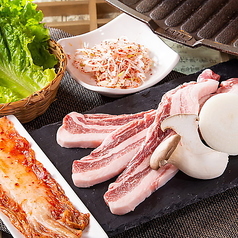 本格炭火焼肉 萬和苑池袋店の特集写真