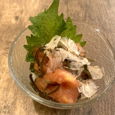 トマトの塩昆布和え
