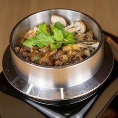 牛肉ときのこのすき焼き風釜飯二合