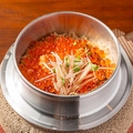 料理メニュー写真&nbsp;〈名物〉イクラどっさり鮭のハラコ釜飯