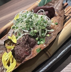 蝦夷シカの朴葉味噌焼き