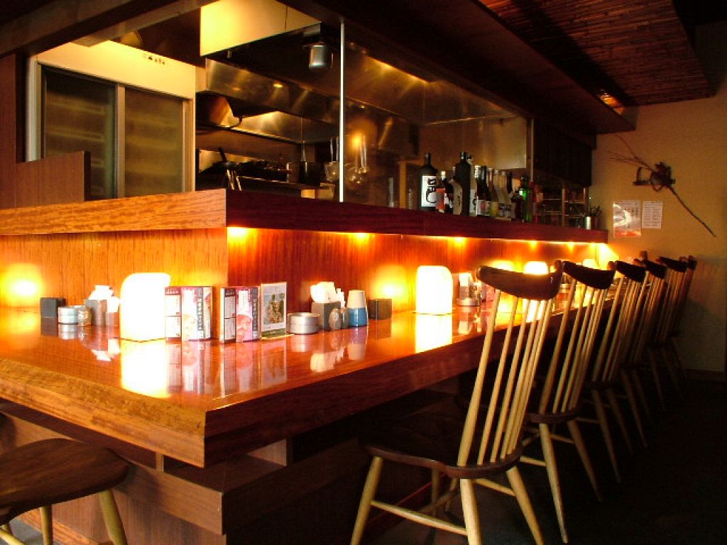 カウンターは雰囲気がよくデートでもオススメ☆