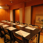 接待・お祝いなどに完全個室をご用意しております。