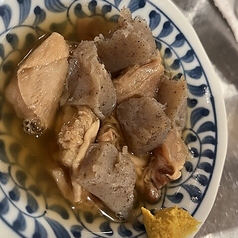 すじこん