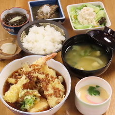 毎日来ても飽きない日替わりランチ！