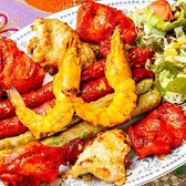 近隣に専用駐車場はありませんが、ディナーで1,000円以上ご利用の方には駐車場代として100円を返金。お車でのご来店もしやすい環境を整えています。