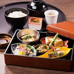 和食バル 音音 名古屋JRゲートタワー店の特集写真