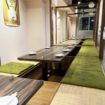 モダンな居酒屋風の畳席