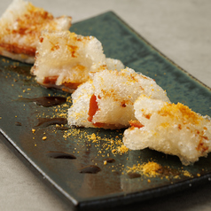 柔らかカラスミとお餅のはさみ揚げ