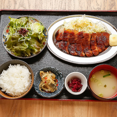 お昼の定食メニュー登場★