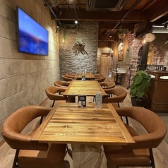 女子会やデートなどのカジュアルなシーンにもぴったりなお洒落な店内♪