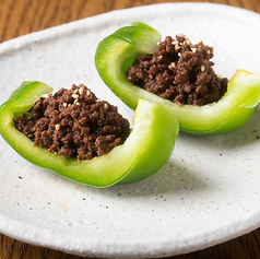 ジューシーキングピーマンと牛タン辛肉味噌（タンP2）