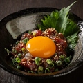 料理メニュー写真&nbsp;うまとろ桜ユッケ