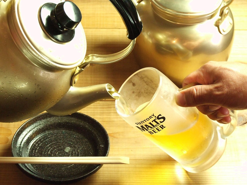 ちょっとめずらしいやかんビールは宴会でご提供！お酌にまわるのも少し楽しそう!?