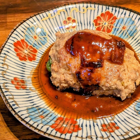 【超穴場の居酒屋】新宿ジンソーダと小皿で「軽く」も「ゆっくり」も飲める大人のお店