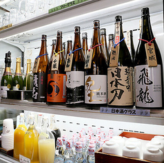 100種類のセルフ飲み放題！