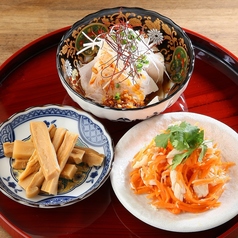 手間を惜しまない自家製の味わい