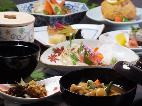 【金沢料理会席】治部煮・蟹を中心とした金沢を代表するお料理を御愉しみ下さい