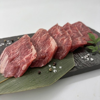 冷凍しない極上チルド肉！店内手仕込みの味を堪能