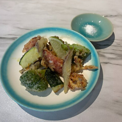 天ぷら盛り合わせ　砂漠の塩で