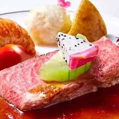 贅沢な食材を使用