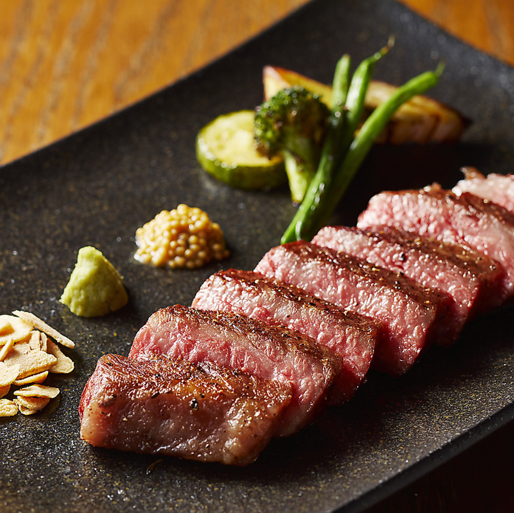 A5黒毛和牛ランプ肉のステーキ -A5 Black Wagyu beef. Lump steak-