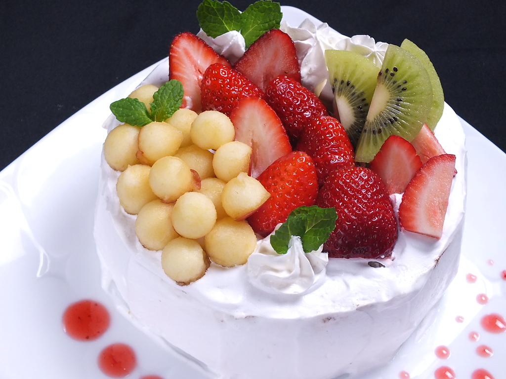 フレンチ出身のシェフが作る誕生日コース。飲み放題付4500円★※3日前までに要予約。