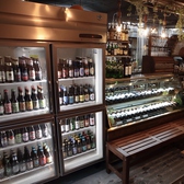 ◆店内にはたくさんのお酒がずらり！ビールをはじめ焼酎・カクテル・ウイスキーなど種類豊富にご用意しております♪