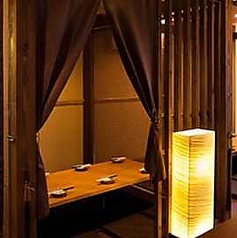 8名様までご利用いただける寛ぎの掘りごたつ席は、落ち着ける半個室♪女子会や少人数の打ち合わせ、二次会や歓送迎会などの宴会で是非ご利用ください！