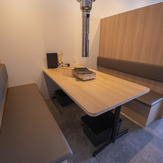 テーブル席をご用意しております。