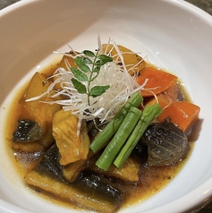 藍鰻と根菜の山椒煮（天草　藍鰻）