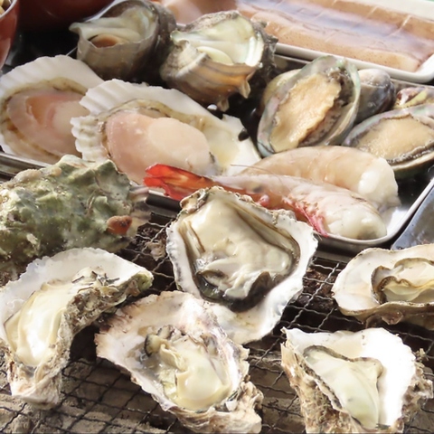 産地直送の新鮮な牡蠣は旨味がぎゅっと詰まった逸品です。心ゆくまでご堪能ください！