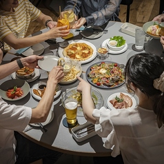 LANDABOUT Table ランダバウトテーブルの特集写真