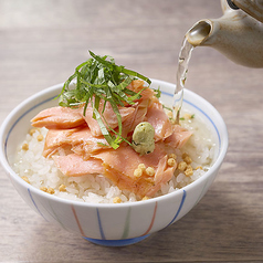 〆はだし茶漬けで楽しむ磯吉セット