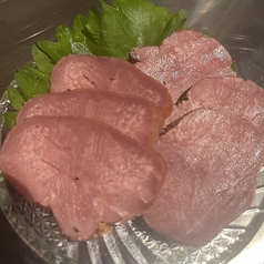 豚タンの燻製