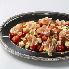 春のカプレーゼ風生ハム添え