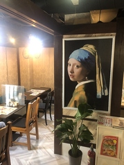 貸切利用は最大60名様まで対応可能です。同窓会や歓送迎会、地域の集まりなど、目的に応じてレイアウトやメニューのご相談も承ります。広々とした空間で、周囲を気にせずゆっくりとお楽しみいただけます。まずはお気軽にお問い合わせください。ご希望に沿ったプランをご提案いたします。