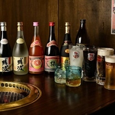 夜の宴会を盛り上げる飲み放題は、ご予算やメンバーに合わせて選べる3プランをご用意！気軽に楽しむ「スタンダード」、オリオンビールや泡盛の種類が増えた「プレミアム」、お酒が飲めない方や運転手の方も安心の「ソフトドリンク飲み放題」がございます。極上焼肉との最高のマリアージュをお楽しみください。