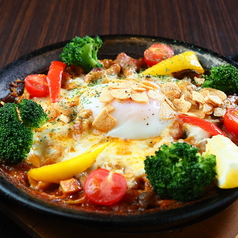 彩野菜と焼きチーズカレーパエリア