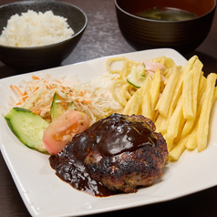 お肉の旨みがたっぷり＆絶品自家製ソースの【ハンバーグセット☆1300円(税込)】の写真